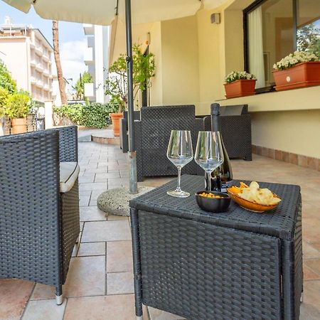 Hotel Vannucci Rimini Exterior photo