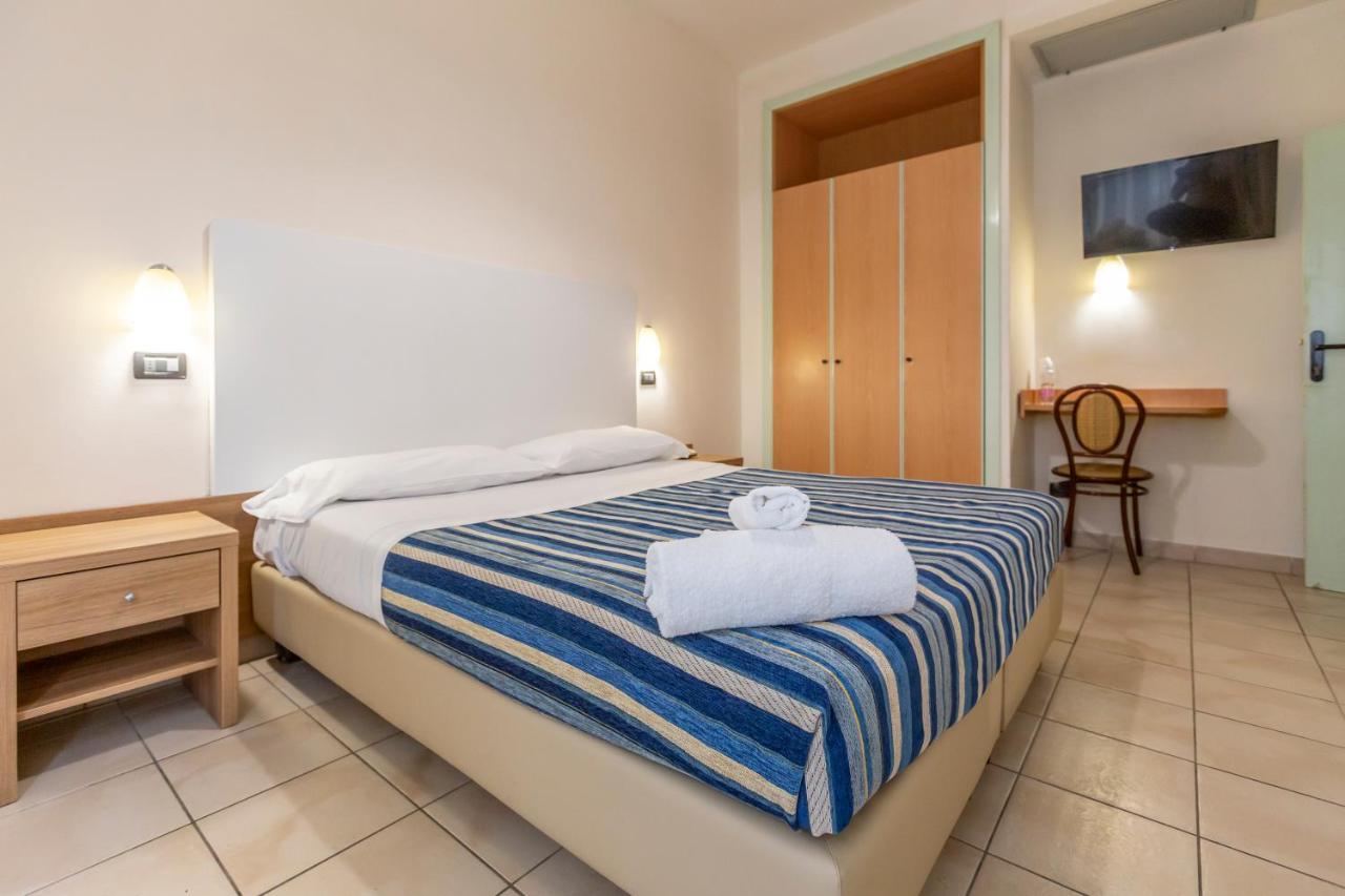 Hotel Vannucci Rimini Exterior photo