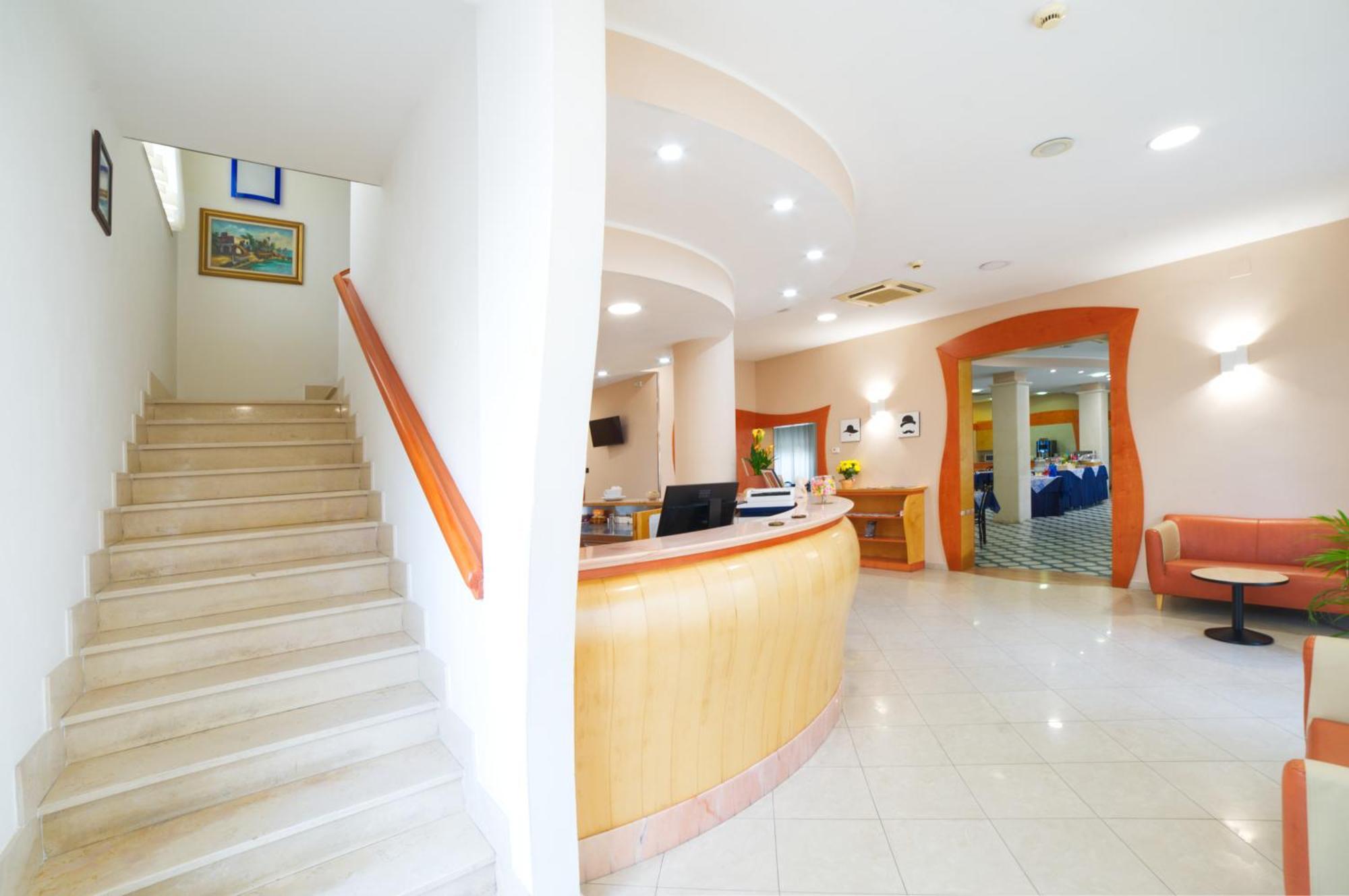 Hotel Vannucci Rimini Exterior photo